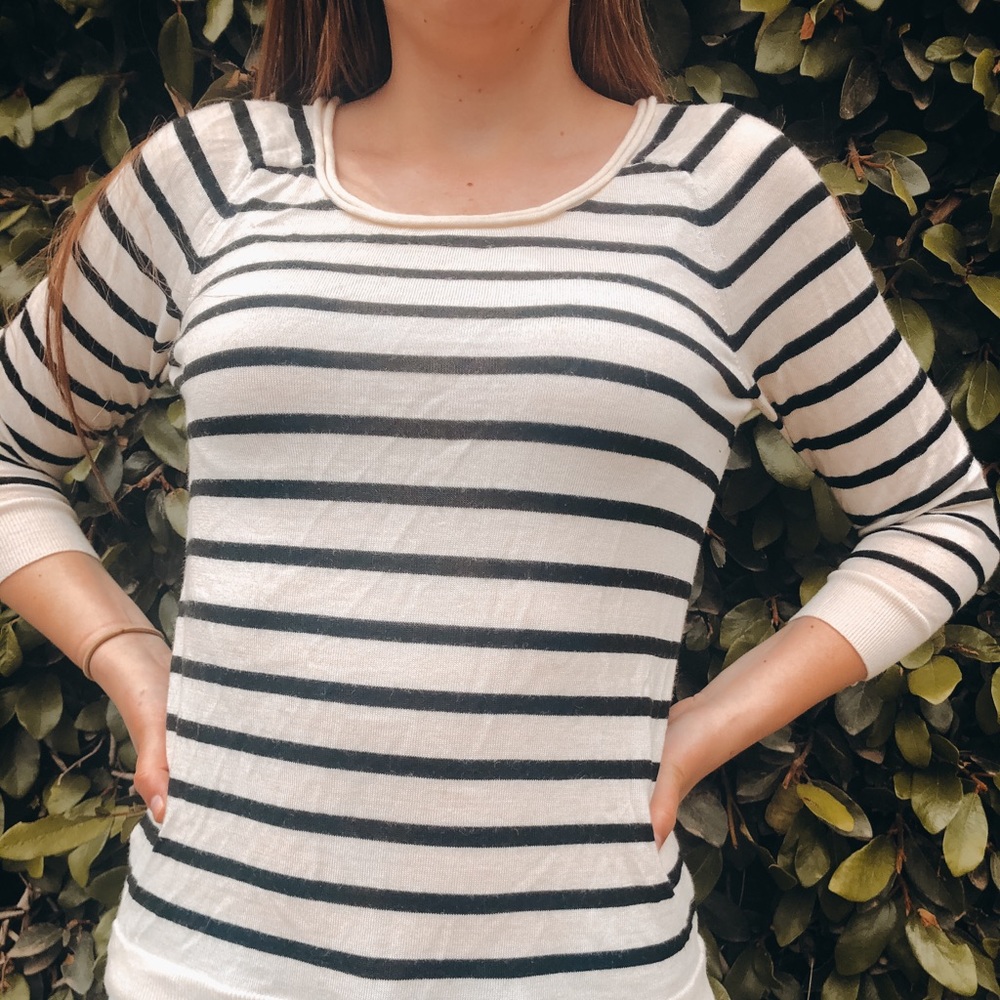 | rarely worn soft tee!!
